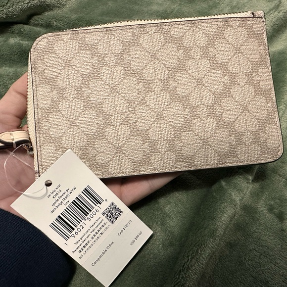 NWT Kate Spade Pouch Wristlet - Picture 2 of 5